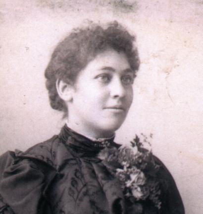 Olive Bails (1876-1974)  (520 KB)
 
(Image Courtesy of SL Bails)
(Click on Picture to View Full Size)