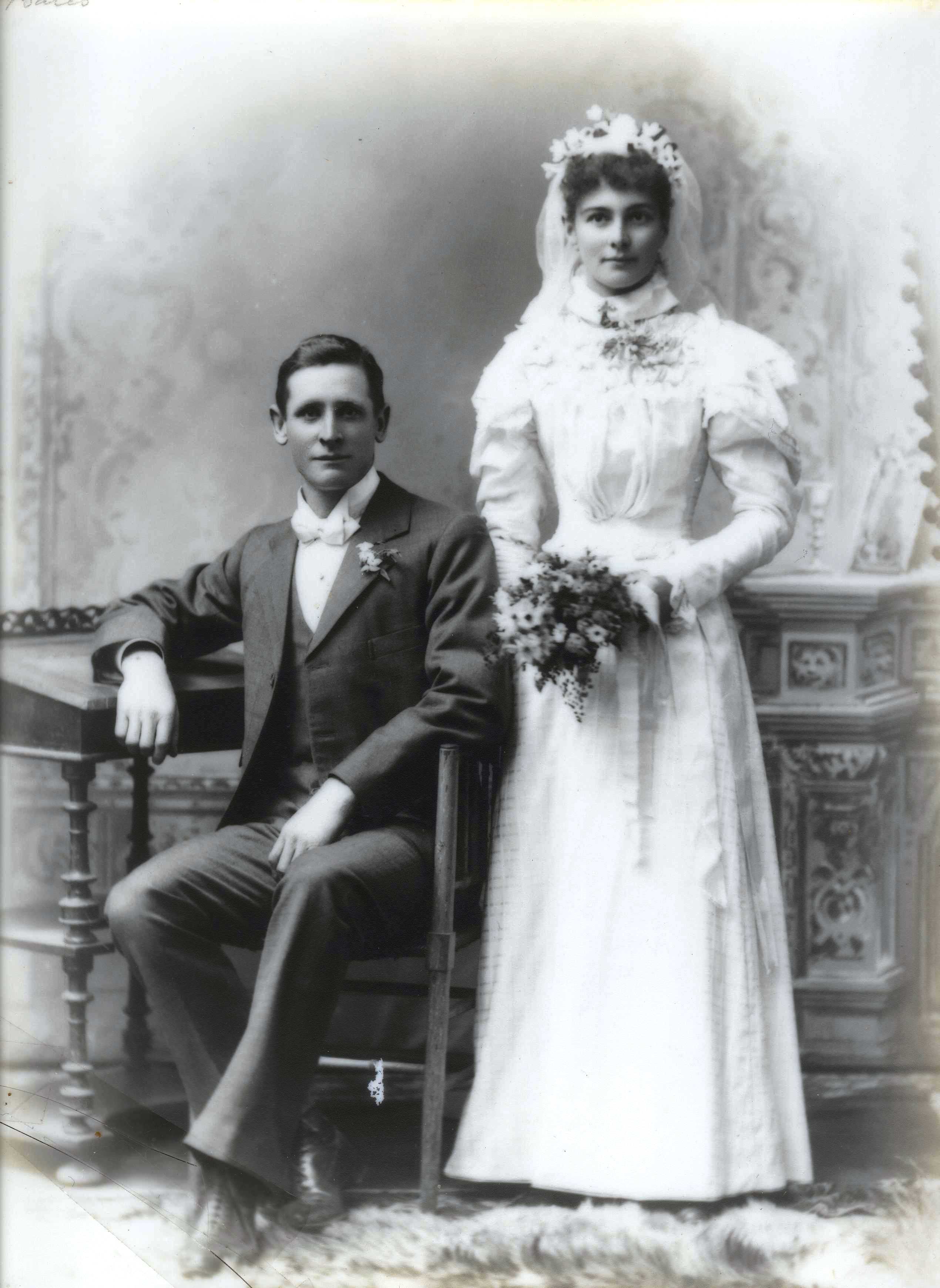 Marriage of John6 Bails & Eliza Jane Matthews 1899  (25888 KB)
 
(Click on Picture to View Full Size)