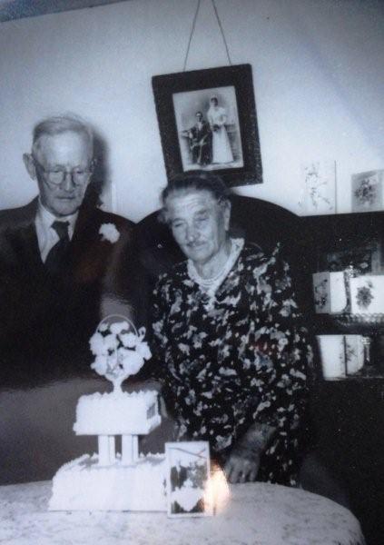 John6 & Eliza Bails 60th Wedding Anniversary  (748 KB)
 
(Image Courtesy of S L Bails)
(Click on Picture to View Full Size)